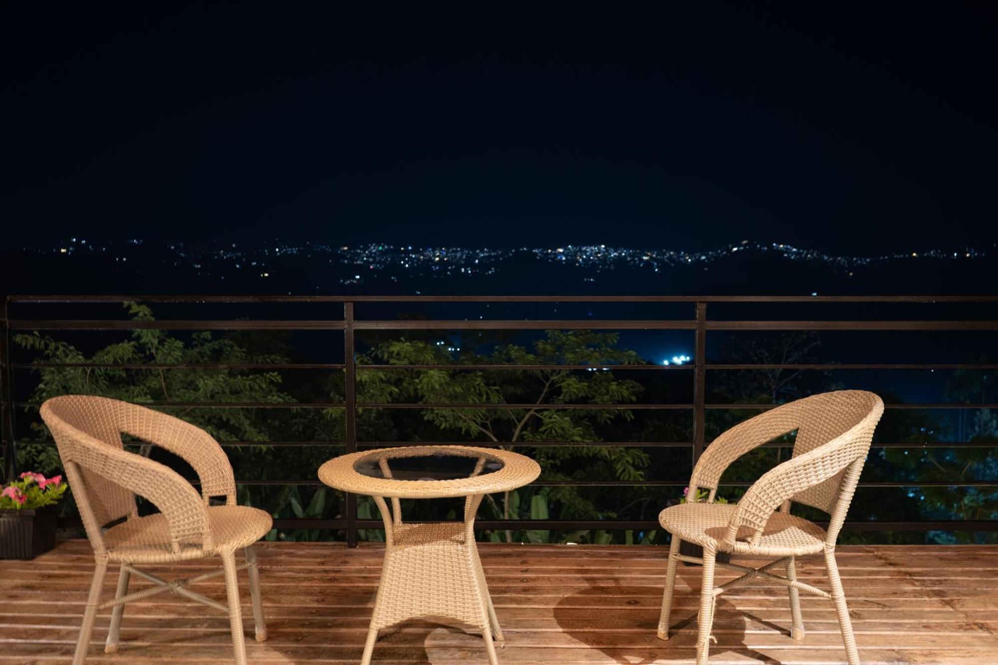 Hotel Cave Hill By Ferns Āīzawl Exteriér fotografie