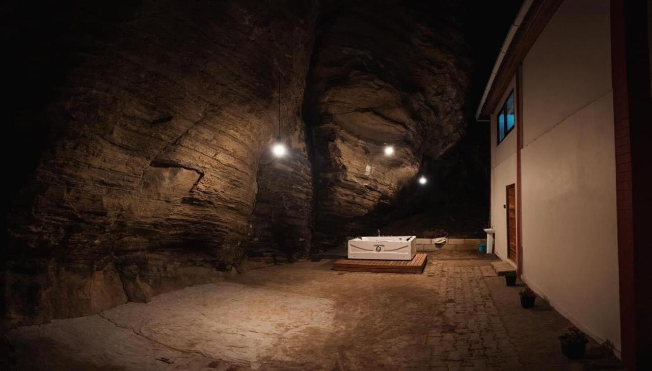 Hotel Cave Hill By Ferns Āīzawl Exteriér fotografie